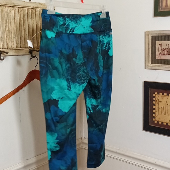 🟢4/$15🟢 6oz (A29)  Athletic capris leggings - Picture 5 of 5